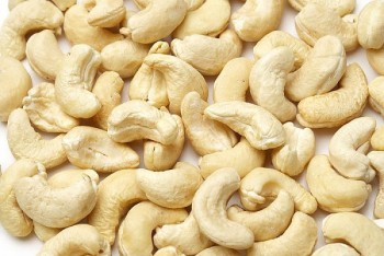 Xuất khẩu hạt điều giảm nhưng giá bán tăng kỷ lục