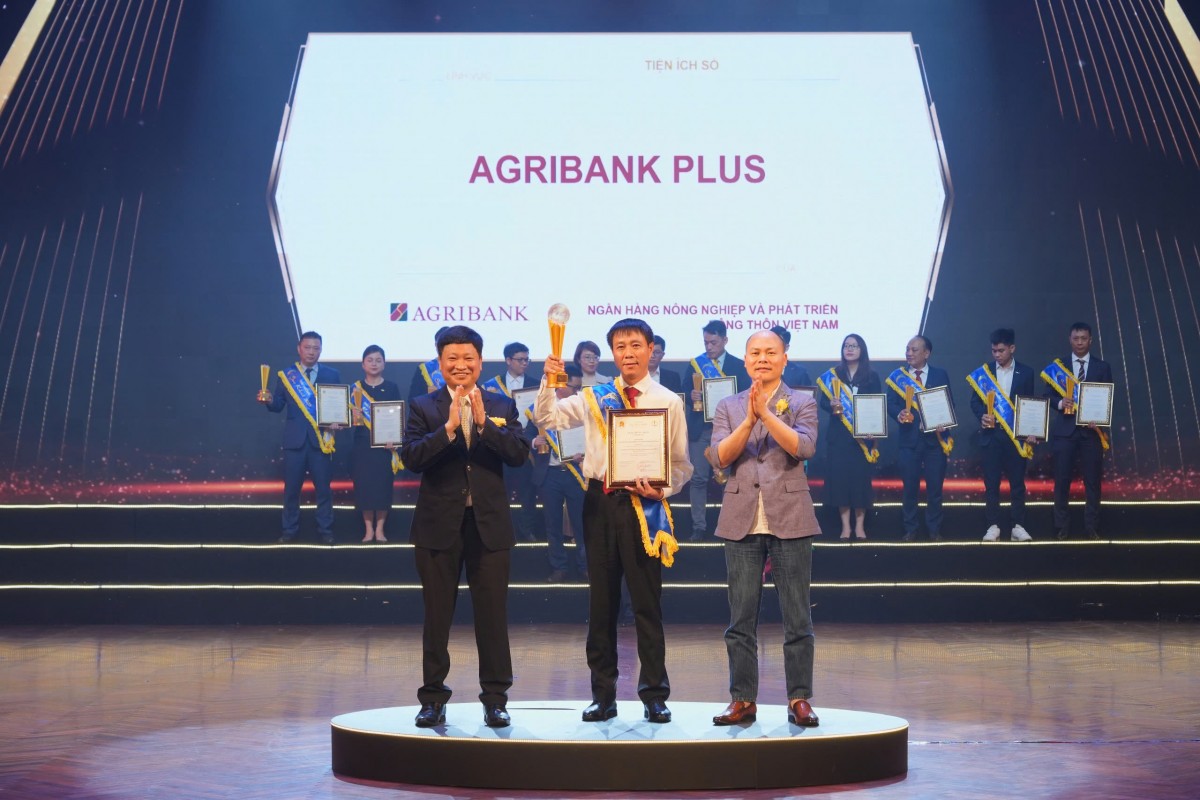06 Hệ thống công nghệ/Sản phẩm dịch vụ Agribank xuất sắc được công nhận 'Giải thưởng Sao Khuê 2025' 06 Hệ thống công nghệ/Sản phẩm dịch vụ Agribank xuất sắc được công nhận 'Giải thưởng Sao Khuê 2025'