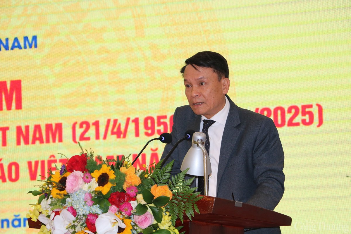 Báo chí đổi mới, vươn mình để đồng hành cùng đất nước Báo chí đổi mới, vươn mình để đồng hành cùng đất nước