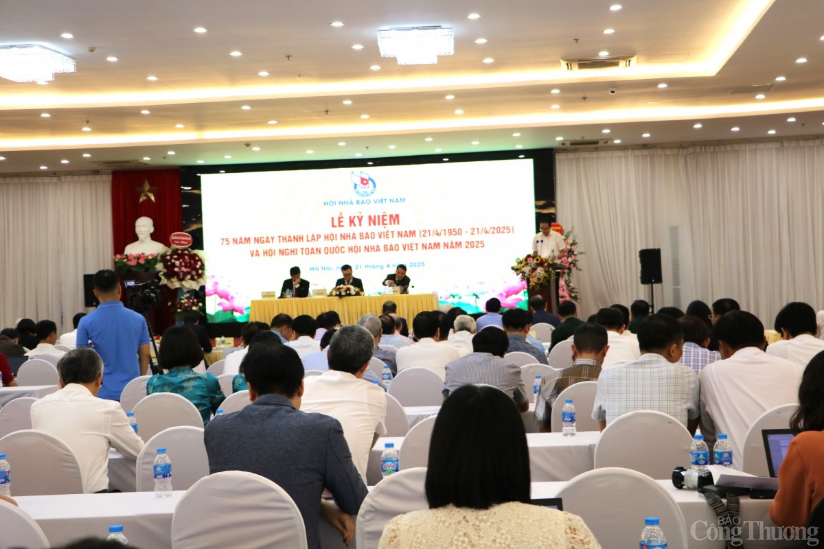 Báo chí đổi mới, vươn mình để đồng hành cùng đất nước Báo chí đổi mới, vươn mình để đồng hành cùng đất nước