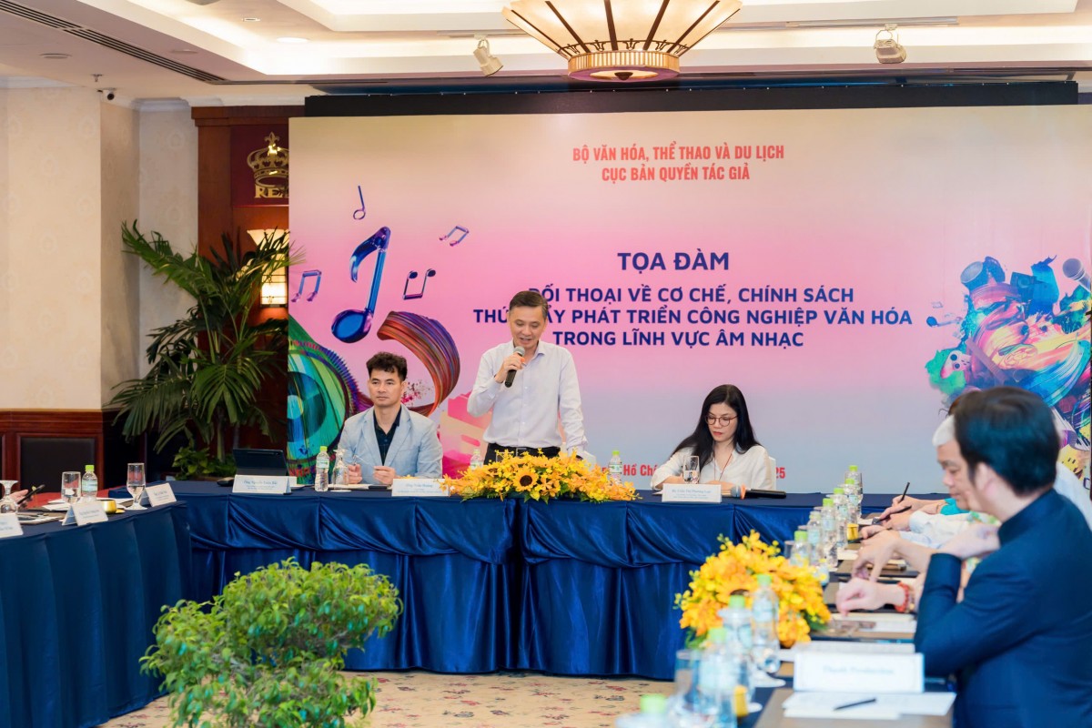 chương trình “Đối thoại về các cơ chế, chính sách thúc đẩy phát triển công nghiệp văn hóa trong lĩnh vực âm nhạc” chương trình “Đối thoại về các cơ chế, chính sách thúc đẩy phát triển công nghiệp văn hóa trong lĩnh vực âm nhạc”
