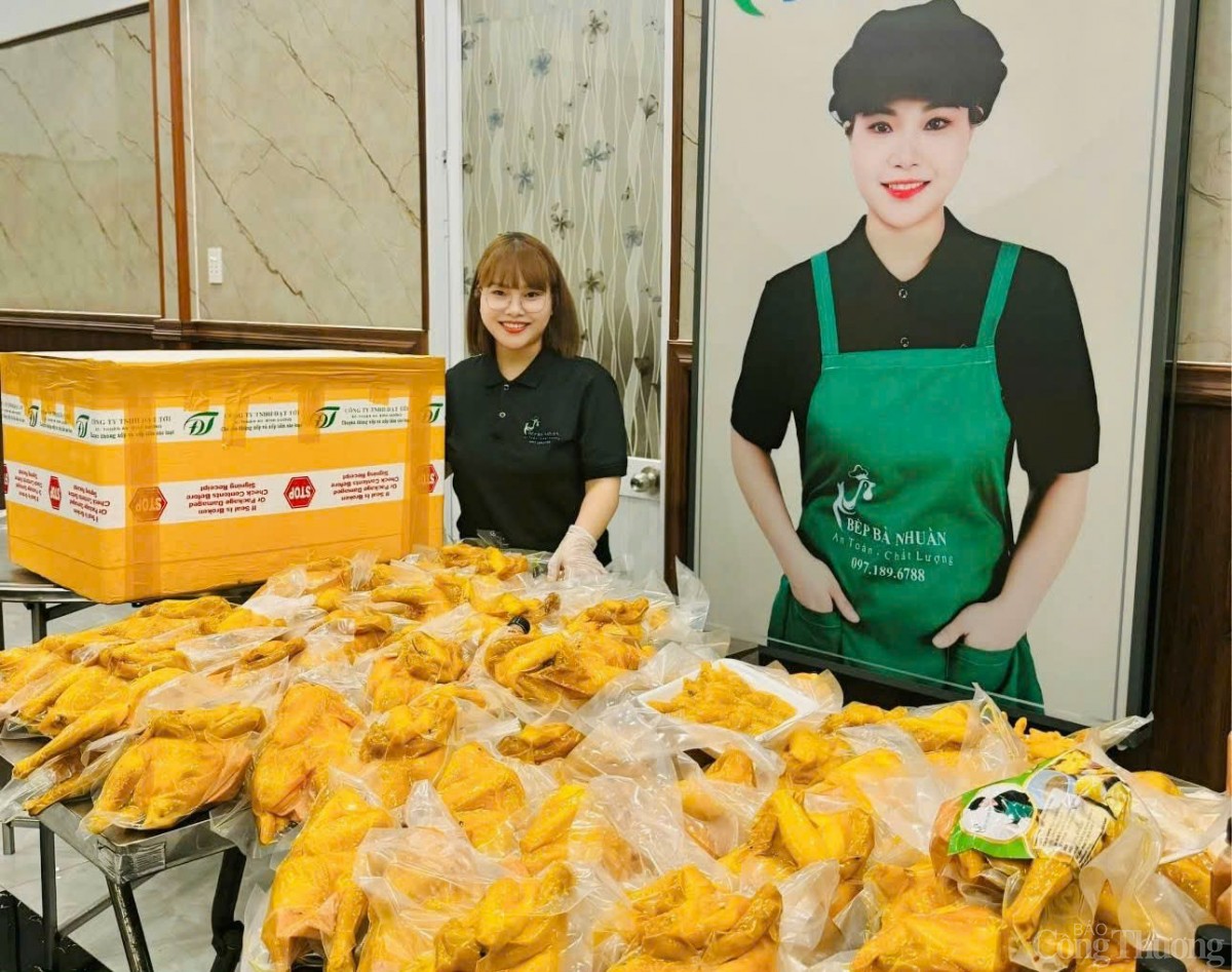 Phụ nữ nông thôn chủ động thích nghi với chuyển đổi số Phụ nữ nông thôn chủ động thích nghi với chuyển đổi số