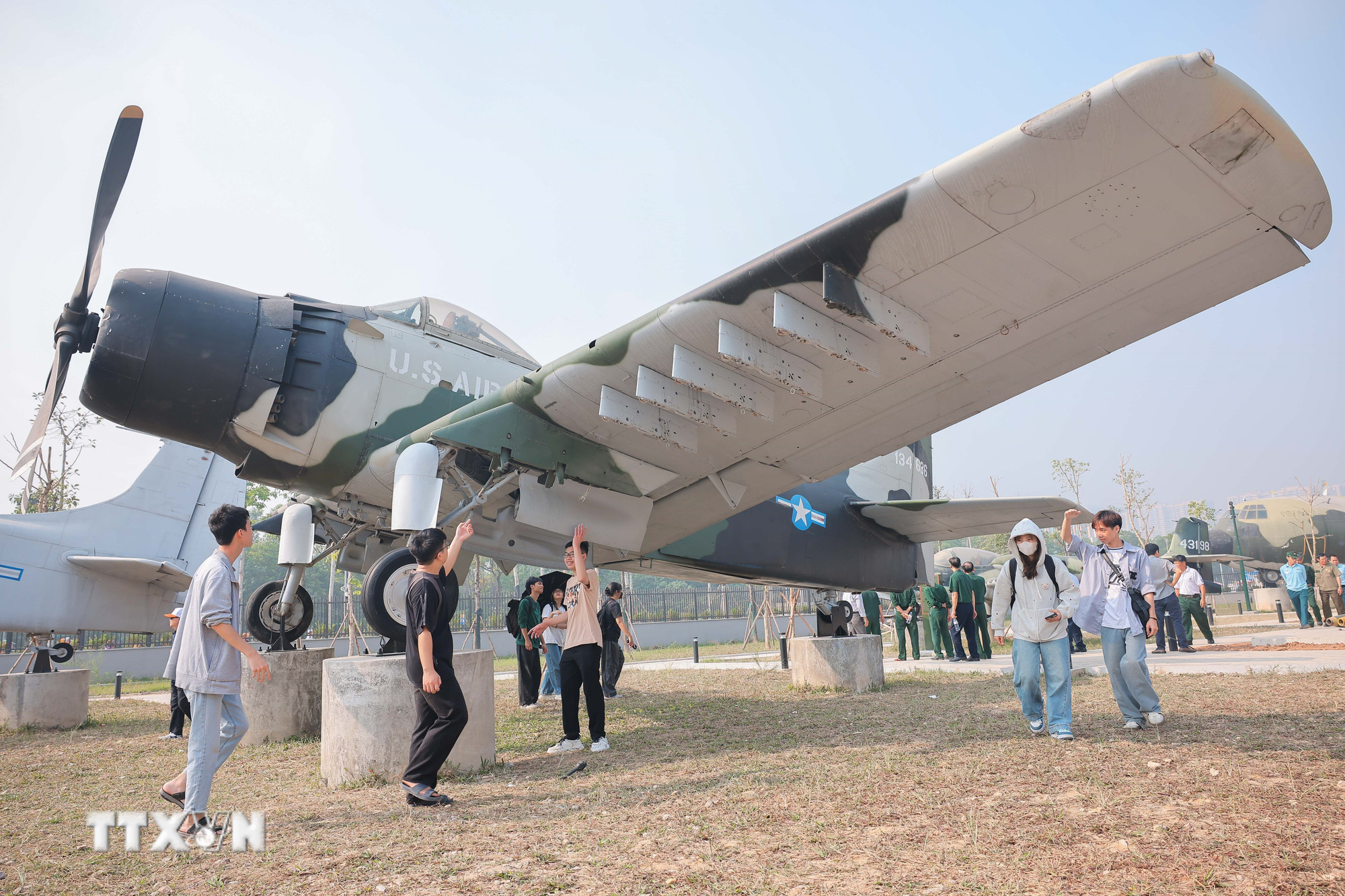 ttxvn-bao-tang-quan-su-4.jpg