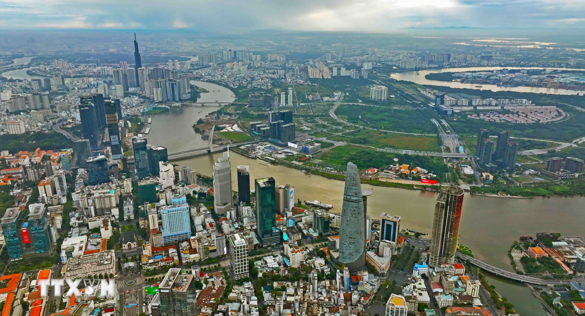 Thành phố Hồ Chí Minh - trung tâm kinh tế, văn hóa, du lịch đầu tàu của cả nước. (Ảnh: Vũ Sinh/TTXVN) ttxvn-tphcm.jpg