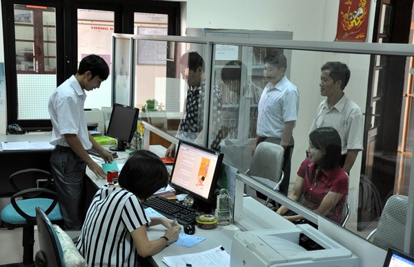 nhờ ứng dụng phần mềm quản lý hành chính công, công tác tiếp nhận và xử lý hồ sơ của người dân đã nhanh gọn. Ảnh: Hoàng Linh nhờ ứng dụng phần mềm quản lý hành chính công, công tác tiếp nhận và xử lý hồ sơ của người dân đã nhanh gọn. Ảnh: Hoàng Linh