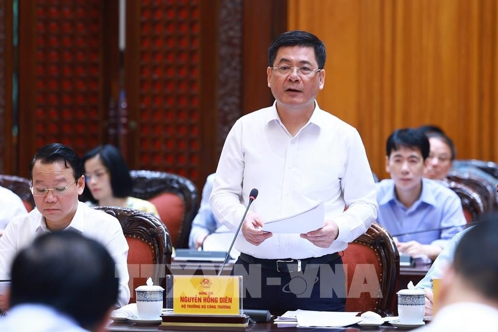 Bộ trưởng Bộ Công Thương, Trưởng Đoàn đàm phán Chính phủ Nguyễn Hồng Diên phát biểu. Ảnh: Dương Giang-TTXVN