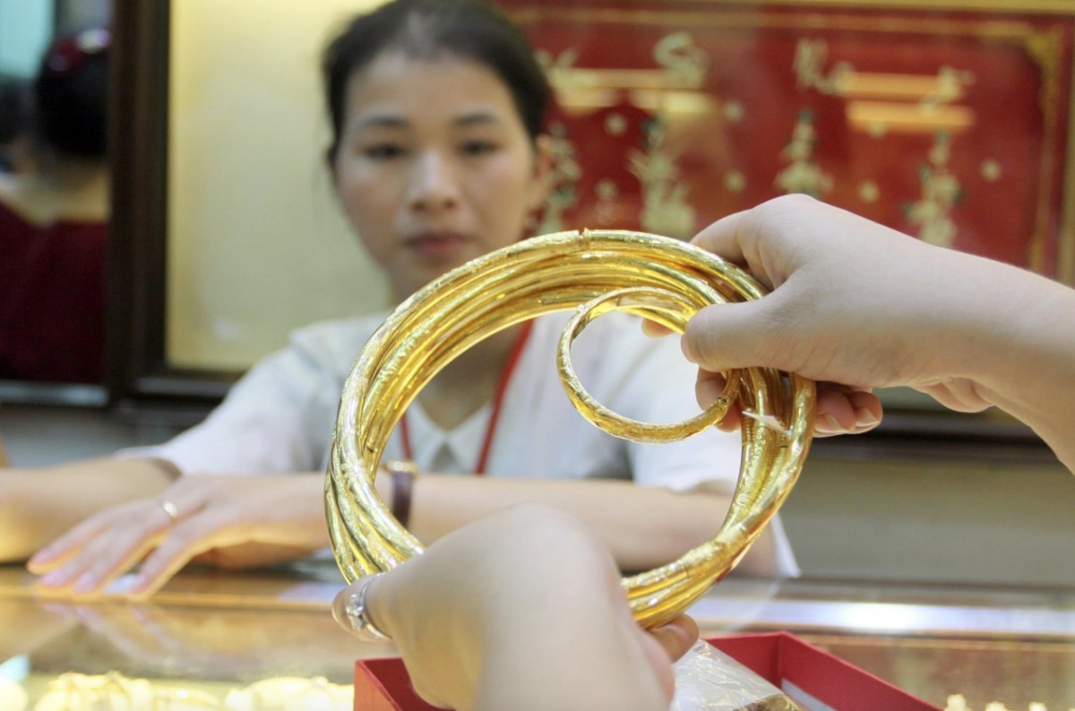 Giá vàng tăng vọt, liên tiếp lập kỷ lục mới Giá vàng tăng vọt, liên tiếp lập kỷ lục mới