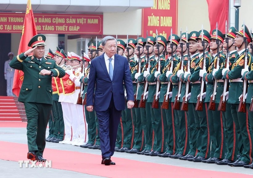 Tổng Bí thư Tô Lâm đến thăm và làm việc với Bộ Tư lệnh Binh chủng Tăng thiết giáp. Ảnh: TTXVN Tổng Bí thư Tô Lâm đến thăm và làm việc với Bộ Tư lệnh Binh chủng Tăng thiết giáp. Ảnh: TTXVN