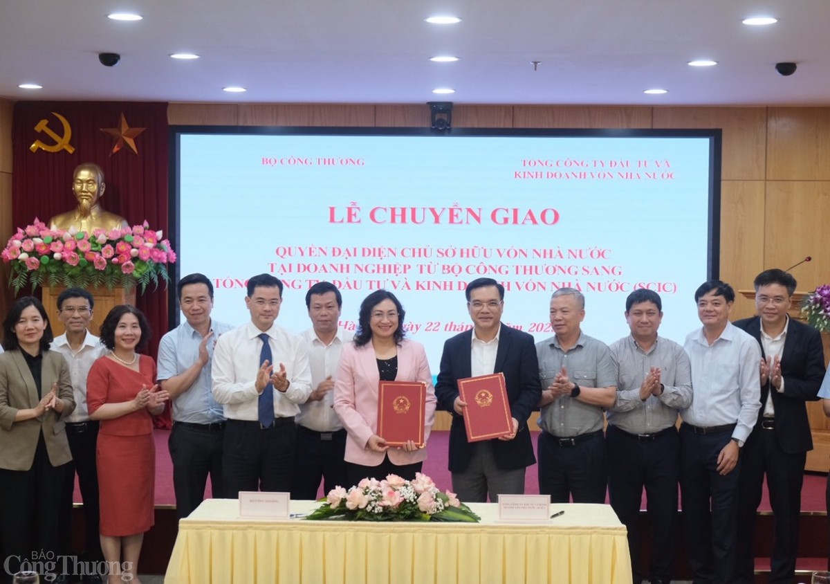 Biên bản chuyển giao quyền đại diện chủ sở hữu vốn nhà nước tại 3 Công ty cổ phần từ Bộ Công Thương sang SCIC. Biên bản chuyển giao quyền đại diện chủ sở hữu vốn nhà nước tại 3 Công ty cổ phần từ Bộ Công Thương sang SCIC.