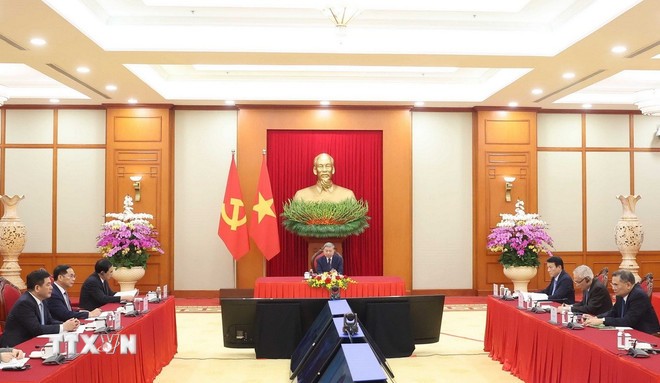 Tổng Bí thư Tô Lâm điện đàm với Chủ tịch Đảng Đại hội Dân tộc Phi (ANC), Tổng thống Cộng hòa Nam Phi Cyril Ramaphosa. Ảnh: TTXVN Tổng Bí thư Tô Lâm điện đàm với Chủ tịch Đảng Đại hội Dân tộc Phi (ANC), Tổng thống Cộng hòa Nam Phi Cyril Ramaphosa. Ảnh: TTXVN