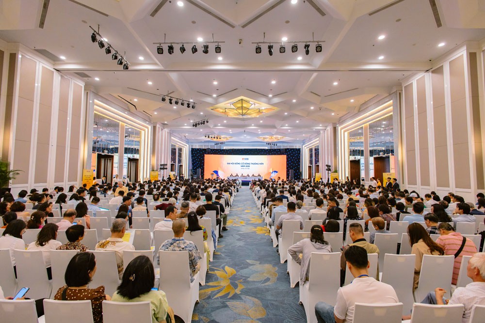 SHB bứt phá vươn tầm trong kỷ nguyên mới, kế hoạch lợi nhuận tăng 25%, cổ đông tin tưởng đồng hành SHB bứt phá vươn tầm trong kỷ nguyên mới, kế hoạch lợi nhuận tăng 25%, cổ đông tin tưởng đồng hành