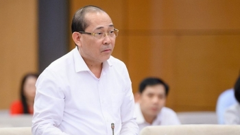 Cử tri cả nước đề nghị xử lý nghiêm hành vi sản xuất thuốc giả, sữa giả