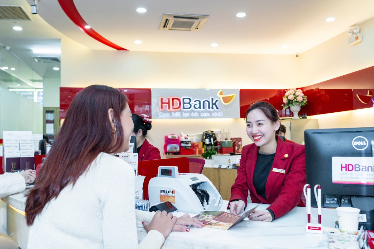 Ngân hàng HDBank cung cấp gói vay ưu đãi cho người thu nhập thấp, trả góp từ 200.000 đồng/ngày, giúp khách hàng dễ dàng sở hữu nhà ở xã hội. Ngân hàng HDBank cung cấp gói vay ưu đãi cho người thu nhập thấp, trả góp từ 200.000 đồng/ngày, giúp khách hàng dễ dàng sở hữu nhà ở xã hội.