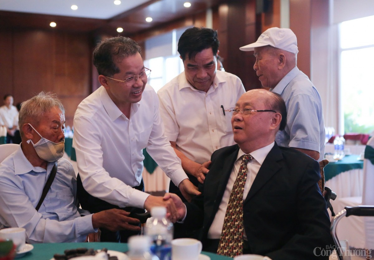 Đà Nẵng, Quảng Nam và cái được lớn nhất: Được lòng dân