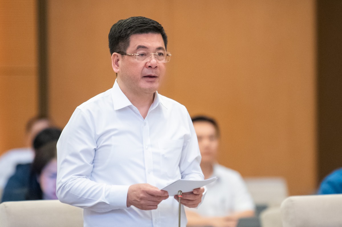 Bộ trưởng Bộ Công thương Nguyễn Hồng Diên