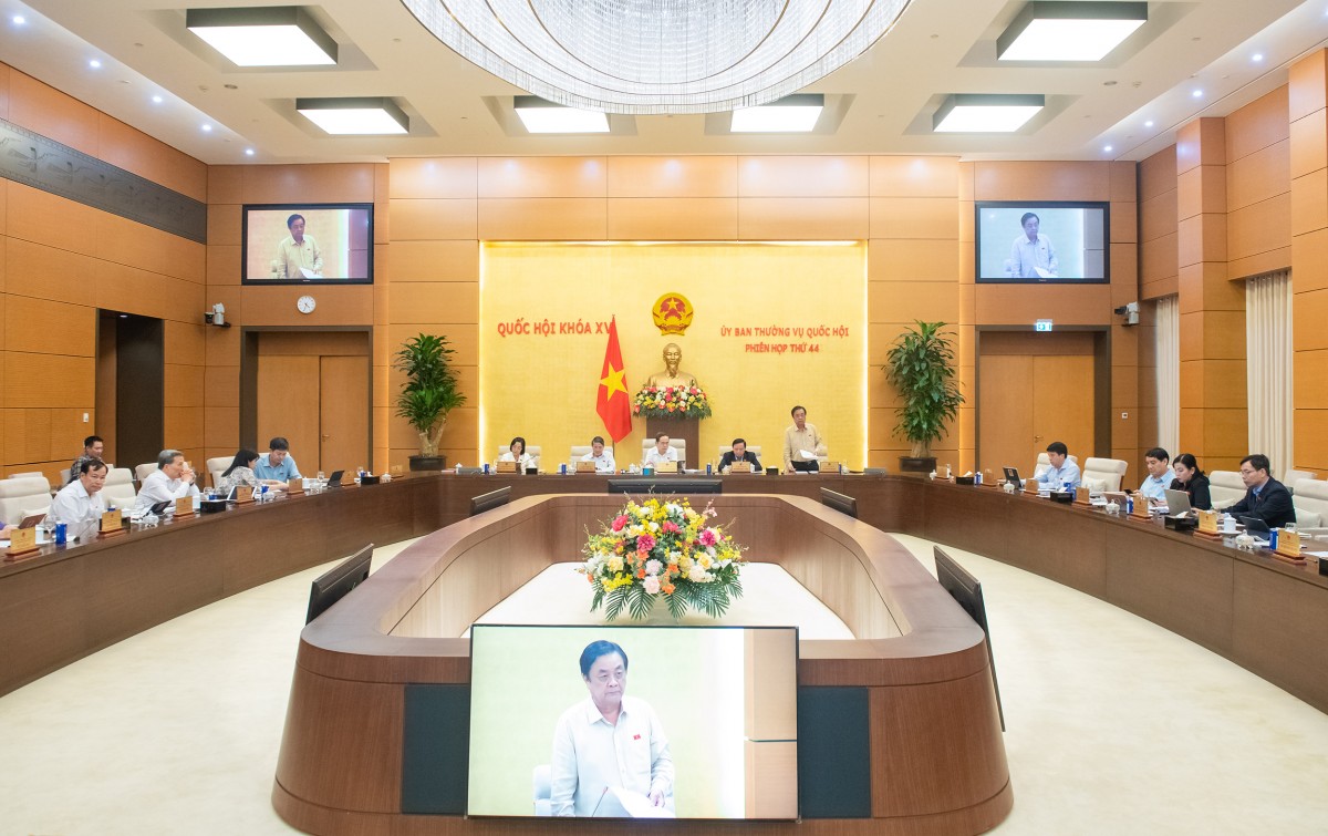 Ủy ban Thường vụ Quốc hội cho ý kiến về dự án Luật sửa đổi, bổ sung một số điều của Luật Sử dụng năng lượng tiết kiệm, hiệu quả