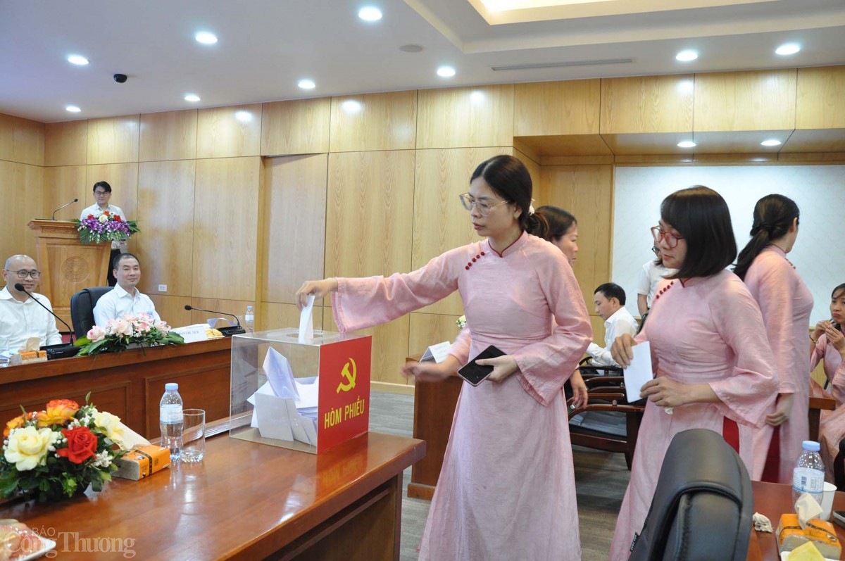 Đại hội Chi bộ Cục Phòng vệ thương mại nhiệm kỳ 2025-2030 Đại hội Chi bộ Cục Phòng vệ thương mại nhiệm kỳ 2025-2030