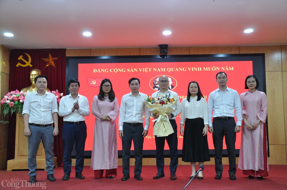 Đại hội Chi bộ Cục Phòng vệ thương mại nhiệm kỳ 2025-2030 Đại hội Chi bộ Cục Phòng vệ thương mại nhiệm kỳ 2025-2030