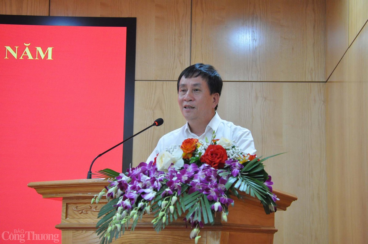 Đại hội Chi bộ Cục Phòng vệ thương mại nhiệm kỳ 2025-2030 Đại hội Chi bộ Cục Phòng vệ thương mại nhiệm kỳ 2025-2030