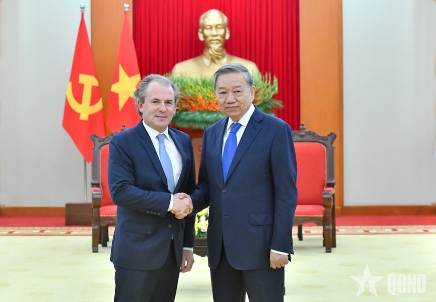 Tổng Bí thư Tô Lâm tiếp Giám đốc điều hành Tập đoàn Rosen Partners. Ảnh: QĐND