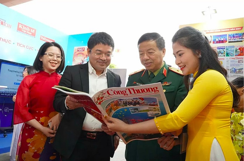 Đảng uỷ Báo Công Thương: Dấu ấn nhiệm kỳ và mục tiêu mới cho tương lai Đảng uỷ Báo Công Thương: Dấu ấn nhiệm kỳ và mục tiêu mới cho tương lai