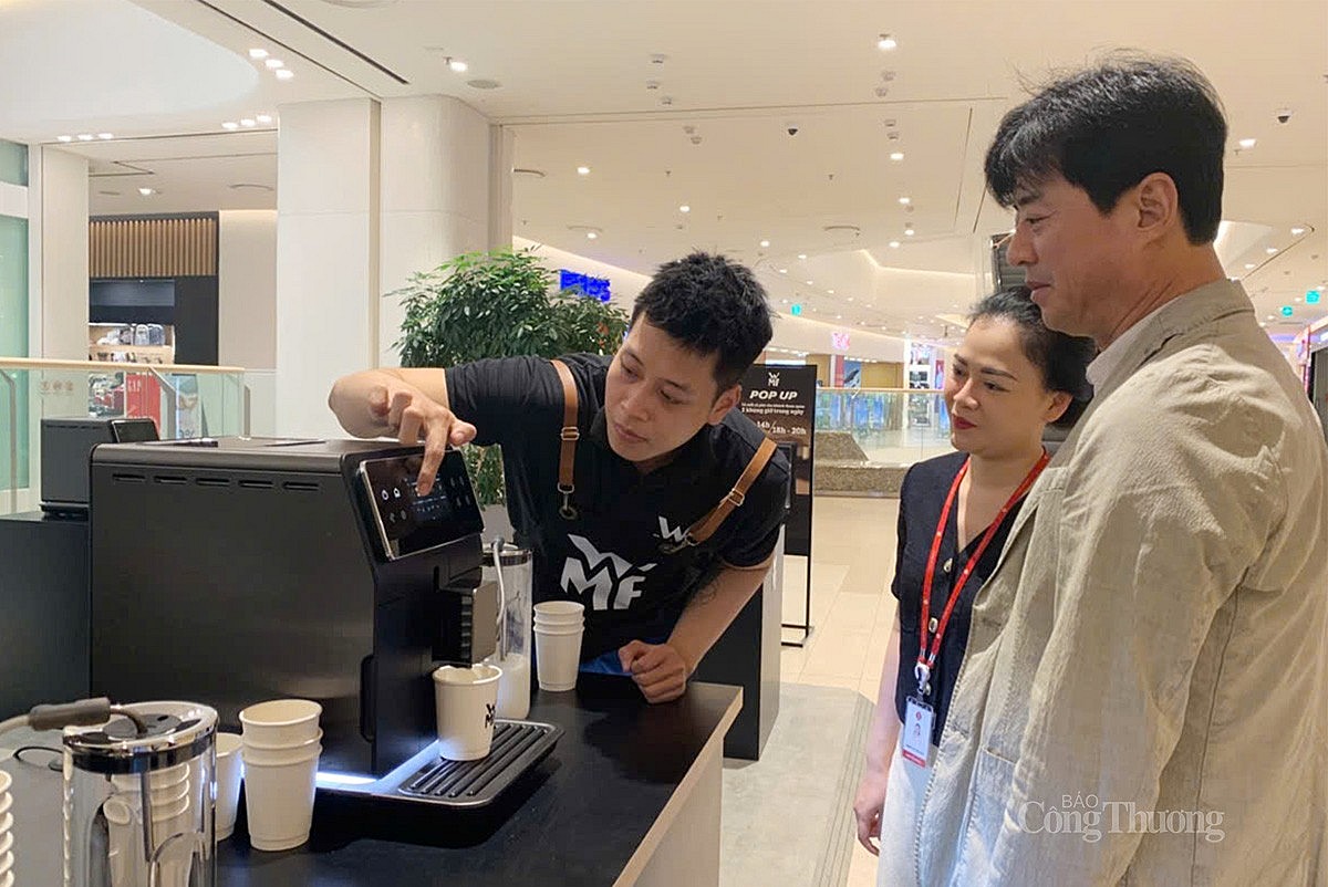 Dòng máy pha cà phê FACM mới nhất của WMF được giới thiệu đến người tiêu dùng Việt Nam Dòng máy pha cà phê FACM mới nhất của WMF được giới thiệu đến người tiêu dùng Việt Nam