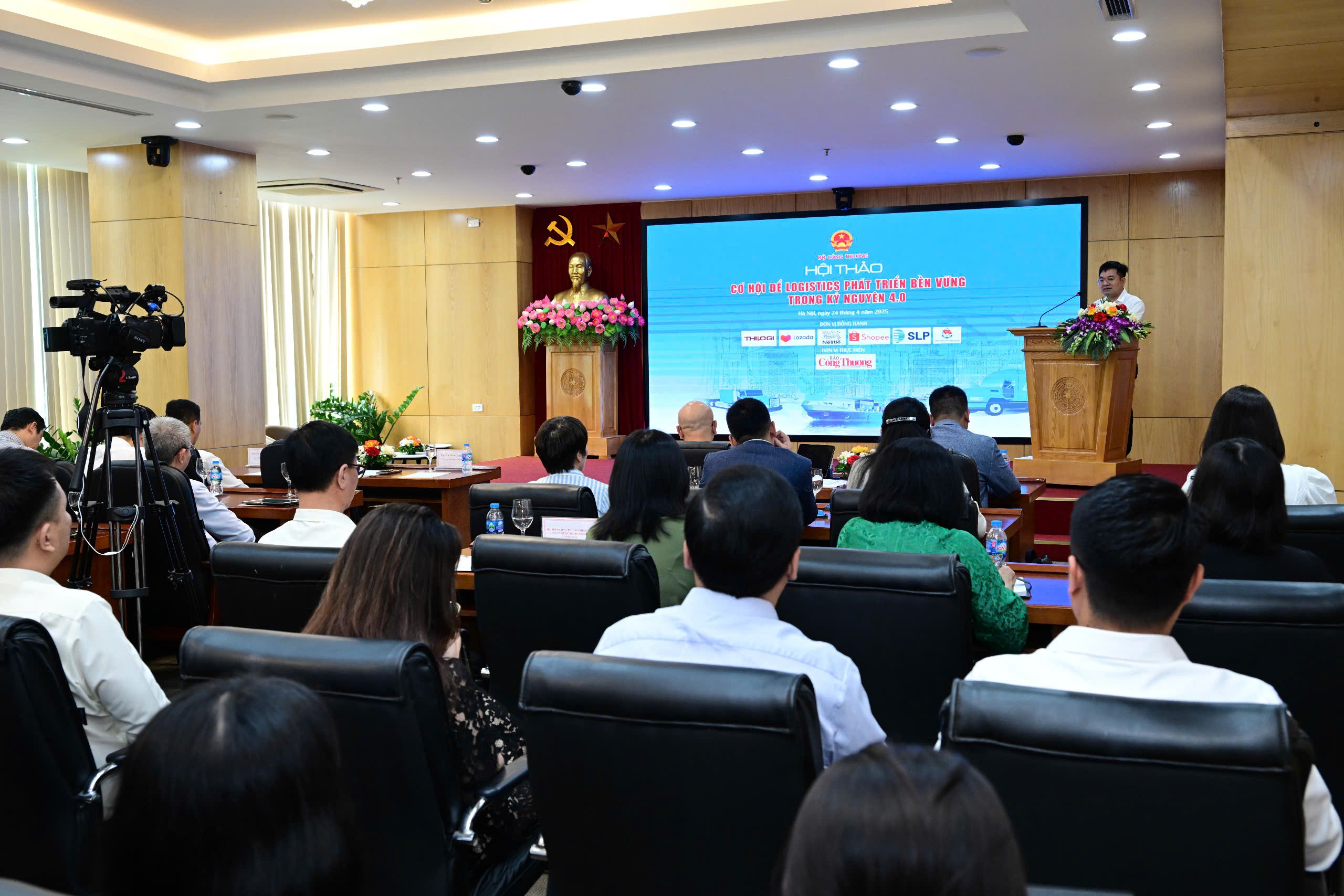 Cơ hội để Logistics phát triển bền vững trong kỷ nguyên 4.0