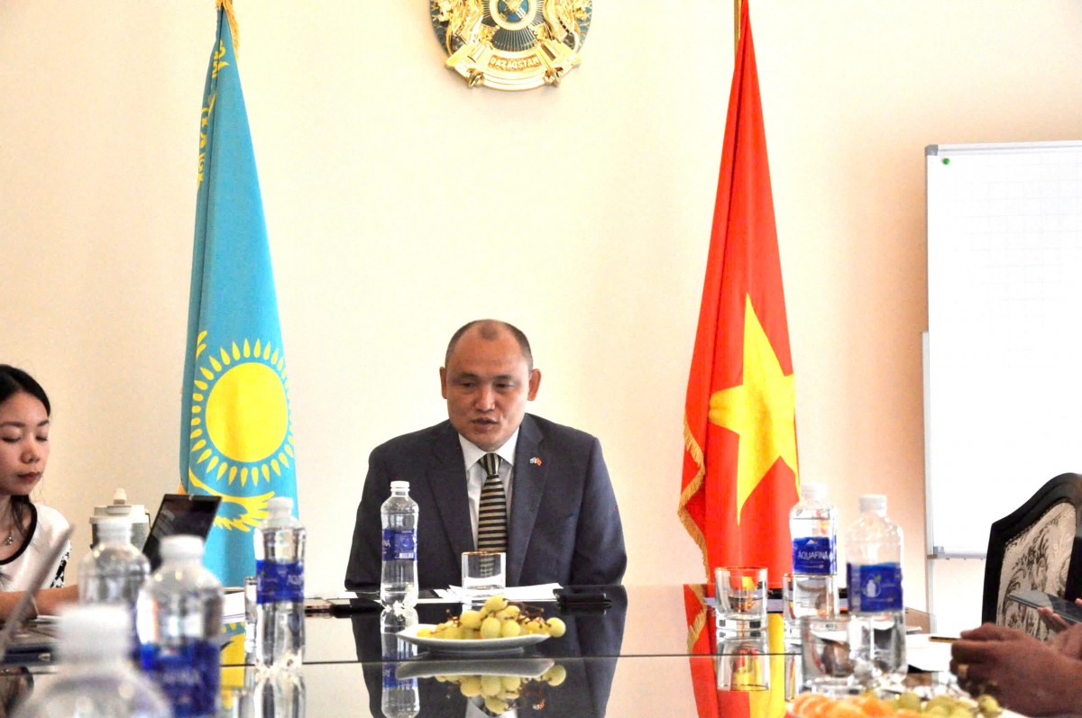 Đại sứ Kazakhastan Kanat Tumysh Đại sứ Kazakhastan Kanat Tumysh