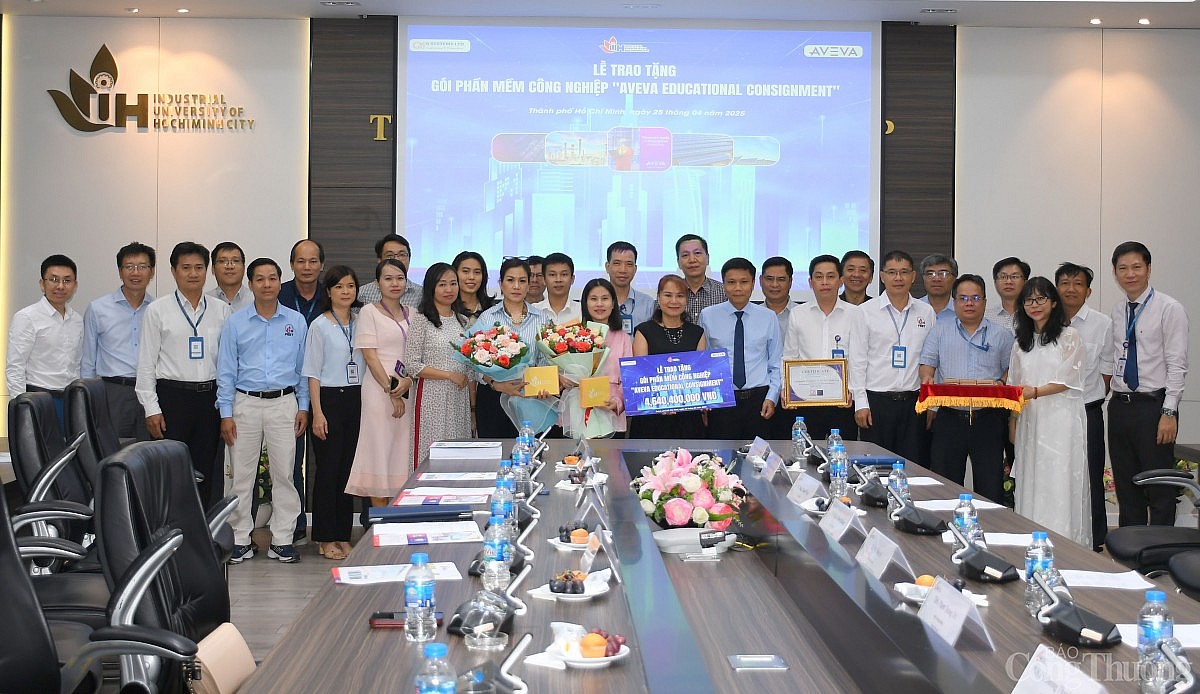 Đại học Công nghiệp TP.Hồ Chí Minh nhận tài trợ phần mềm