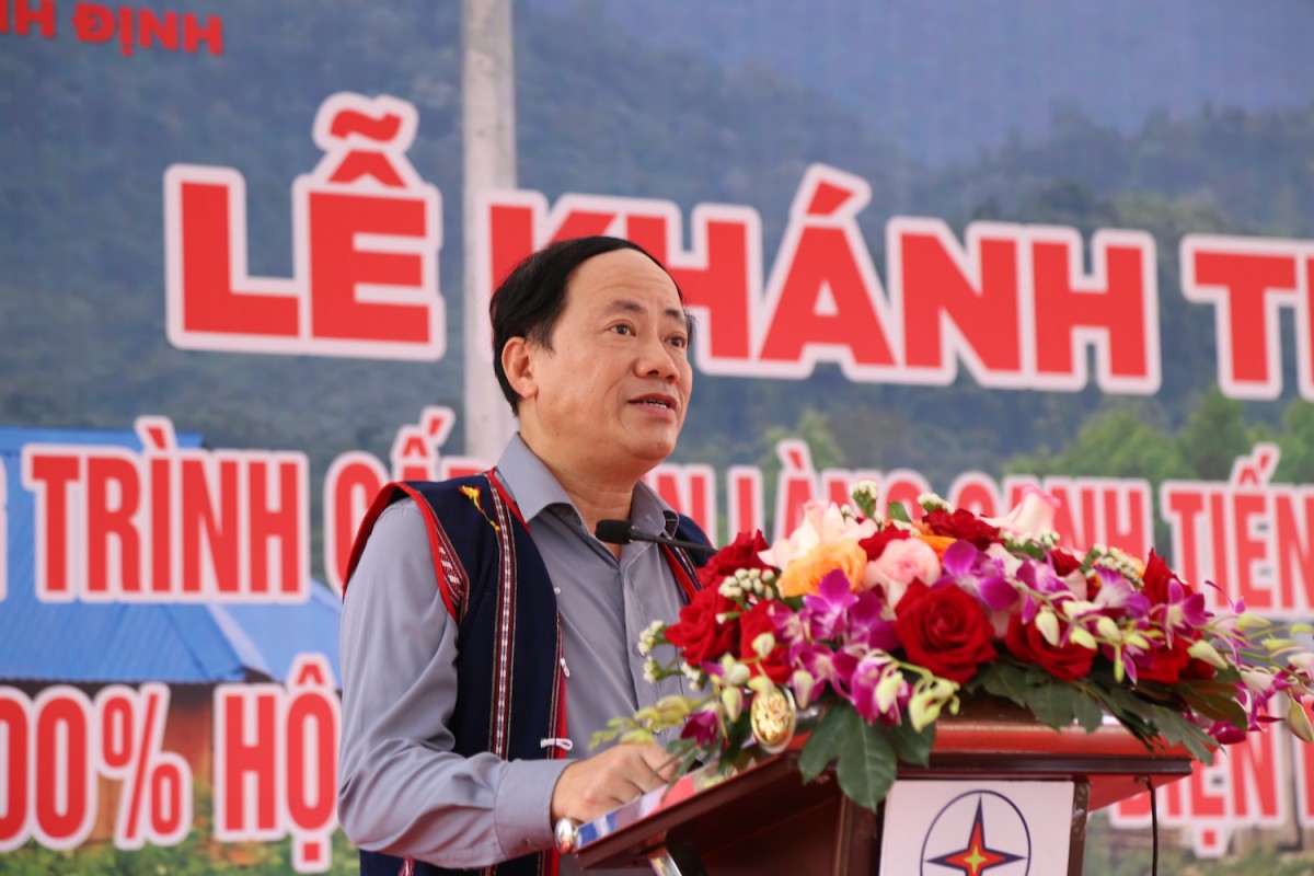 Chủ tịch UBND tỉnh Bình Định Phạm Anh Tuấn cho biết với việc khánh thành dự án, 100% xã làng, xã trên địa bàn tỉnh Bình Định đã có điện Chủ tịch UBND tỉnh Bình Định Phạm Anh Tuấn cho biết với việc khánh thành dự án, 100% xã làng, xã trên địa bàn tỉnh Bình Định đã có điện