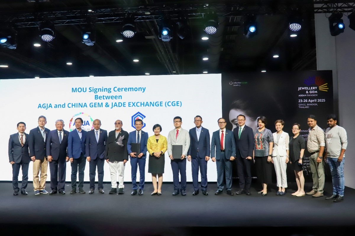 Các chuyên gia và doanh nhân hàng đầu đến từ các quốc gia ASEAN và các đối tác quốc tế tham dự Hội nghị.