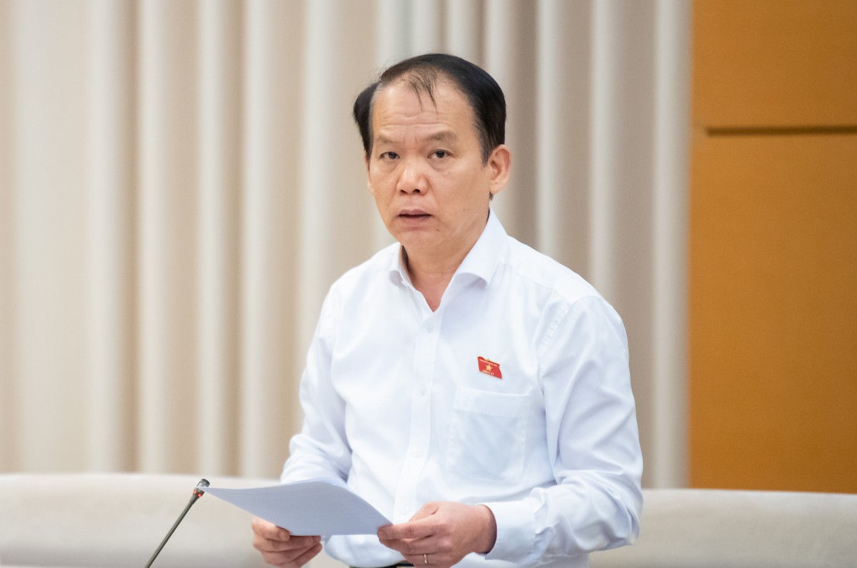 Chủ nhiệm Ủy ban Pháp luật và Tư pháp Hoàng Thanh Tùng