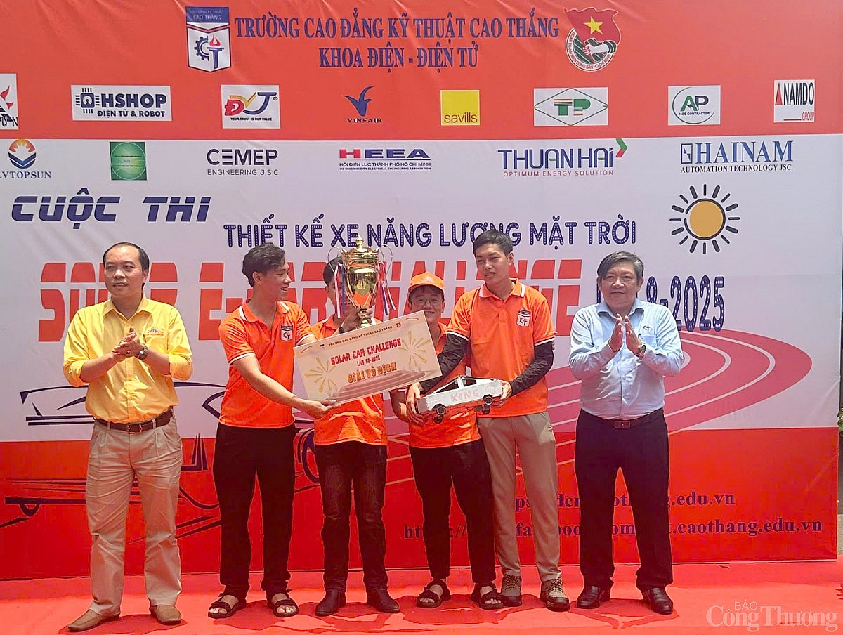 Tìm ra Quán quân giải đua xe năng lượng trời Cao Thắng