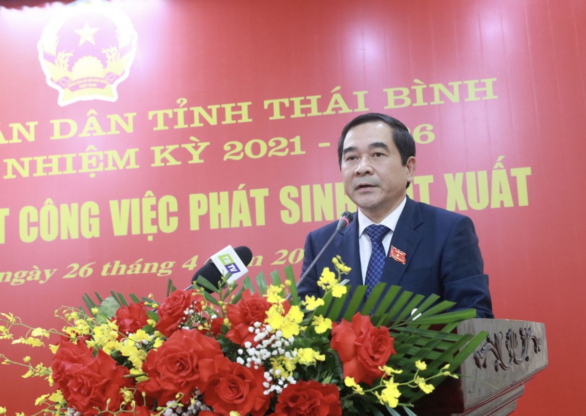 Nguyễn Tiến Thành, Phó Bí thư Thường trực Tỉnh ủy, Chủ tịch Hội đồng nhân dân tỉnh Thái Bình phát biểu ý kiến Nguyễn Tiến Thành, Phó Bí thư Thường trực Tỉnh ủy, Chủ tịch Hội đồng nhân dân tỉnh Thái Bình phát biểu ý kiến