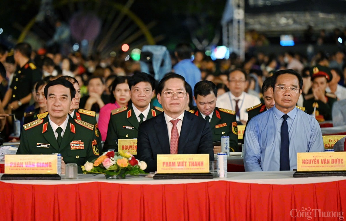 Kỷ niệm 50 năm Ngày Giải phóng tỉnh Bà Rịa - Vũng Tàu Kỷ niệm 50 năm Ngày Giải phóng tỉnh Bà Rịa - Vũng Tàu