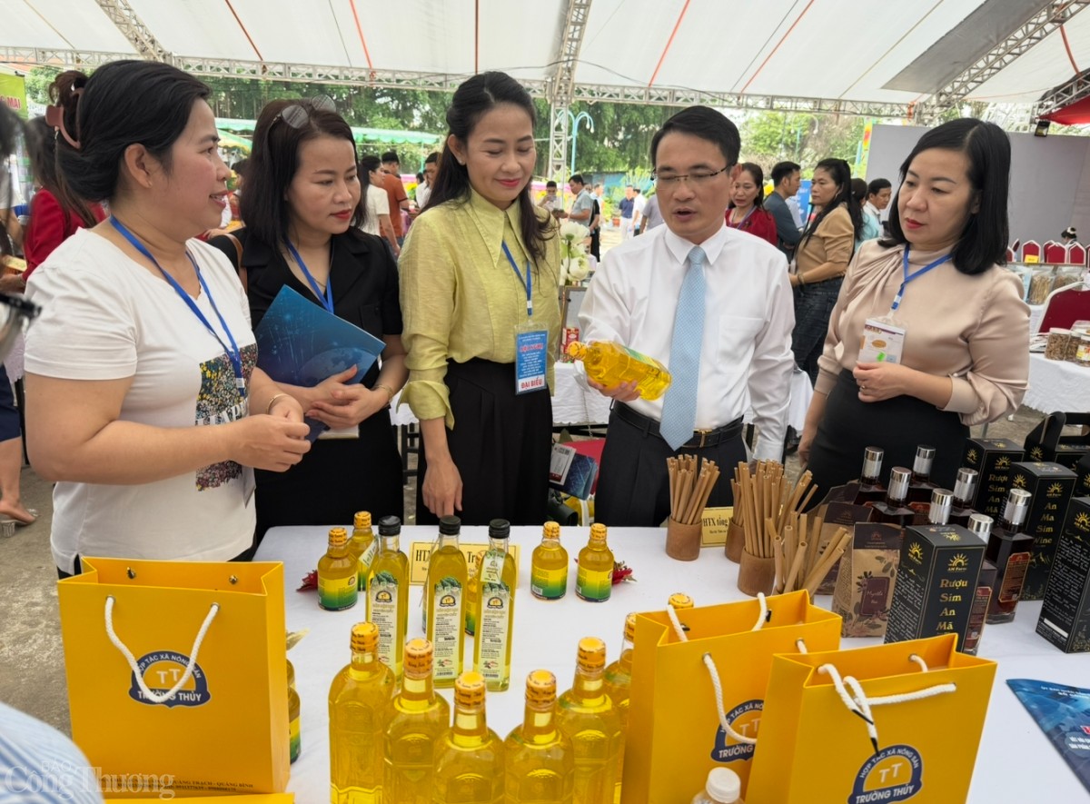 undefined Xây dựng sản phẩm đặc trưng, nâng tầm giá trị địa phương