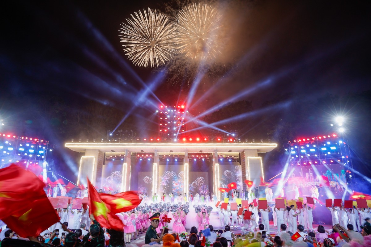 'Vang mãi khúc khải hoàn' - thông điệp về tự hào về