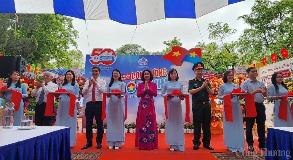 Thời khắc lịch sử đi đến con đường thống nhất đất nước