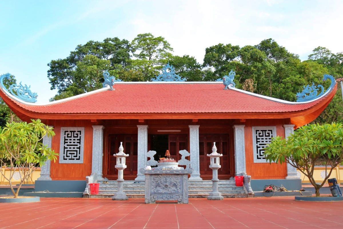 Đền thờ anh hùng liệt sĩ tại hồ Kẻ Gỗ: Thắp sáng Đền thờ anh hùng liệt sĩ tại hồ Kẻ Gỗ: Thắp sáng