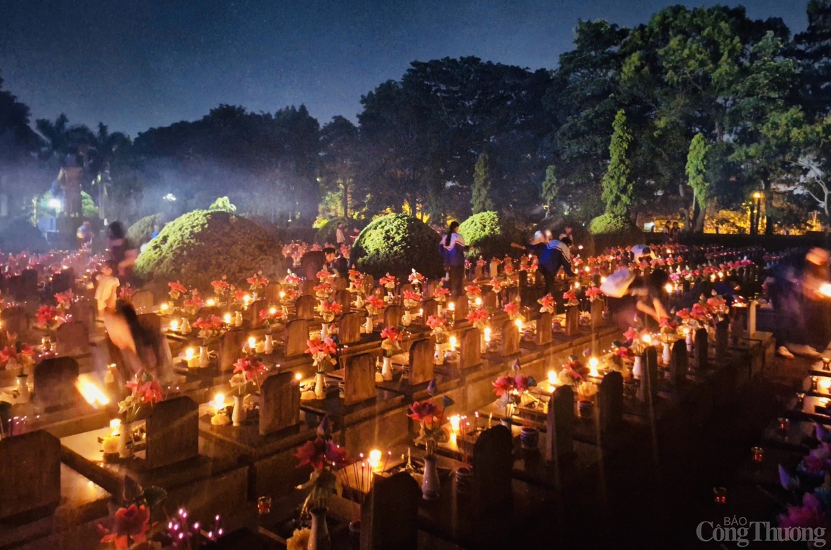 Ấm áp những ngọn nến tri ân các Anh hùng liệt sĩ