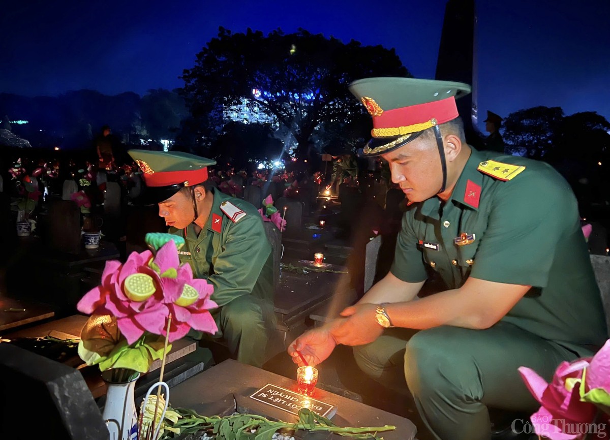Ấm áp những ngọn nến tri ân các Anh hùng liệt sĩ
