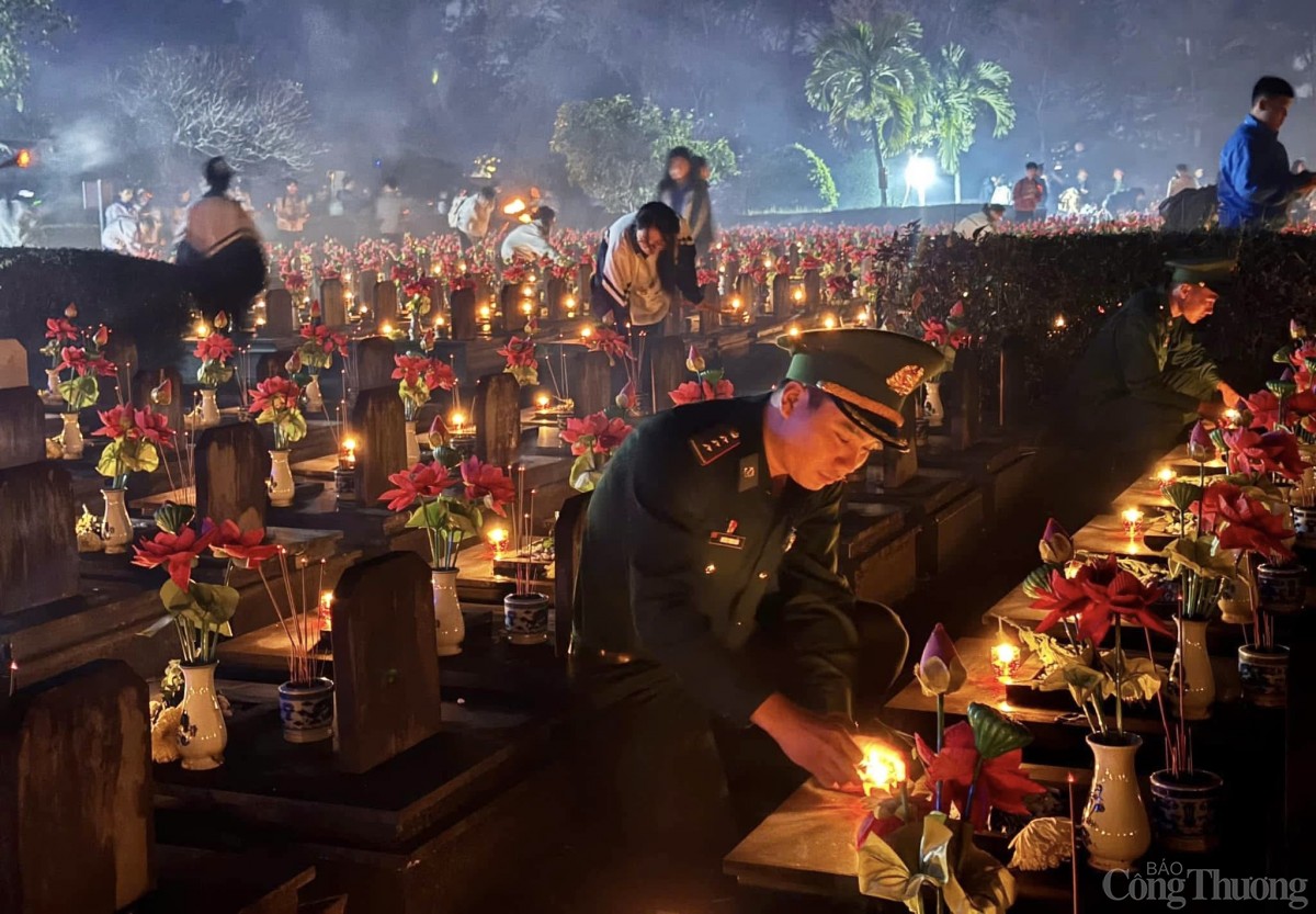 Ấm áp những ngọn nến tri ân các Anh hùng liệt sĩ