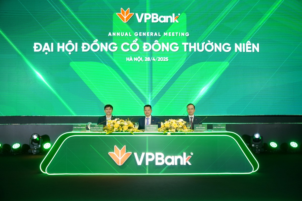 Cổ đông VPBank thông qua kế hoạch lợi nhuận tỷ đô