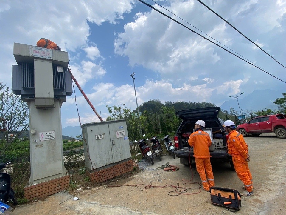 Điện lực Sa Pa sẵn sàng cấp điện an toàn dịp 30/4-1/5 Điện lực Sa Pa sẵn sàng cấp điện an toàn dịp 30/4-1/5