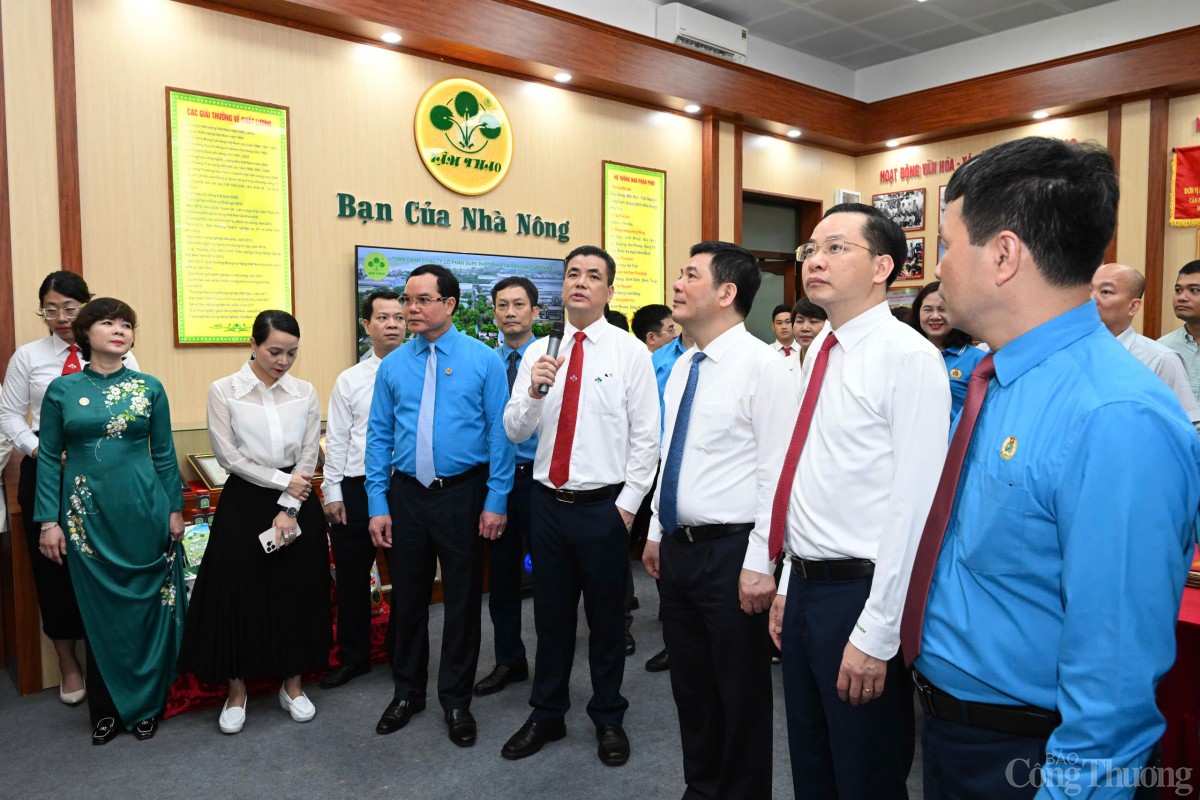 Những hình ảnh đầu tiên của Đoàn Bộ Công Thương trong lễ Những hình ảnh đầu tiên của Đoàn Bộ Công Thương trong lễ