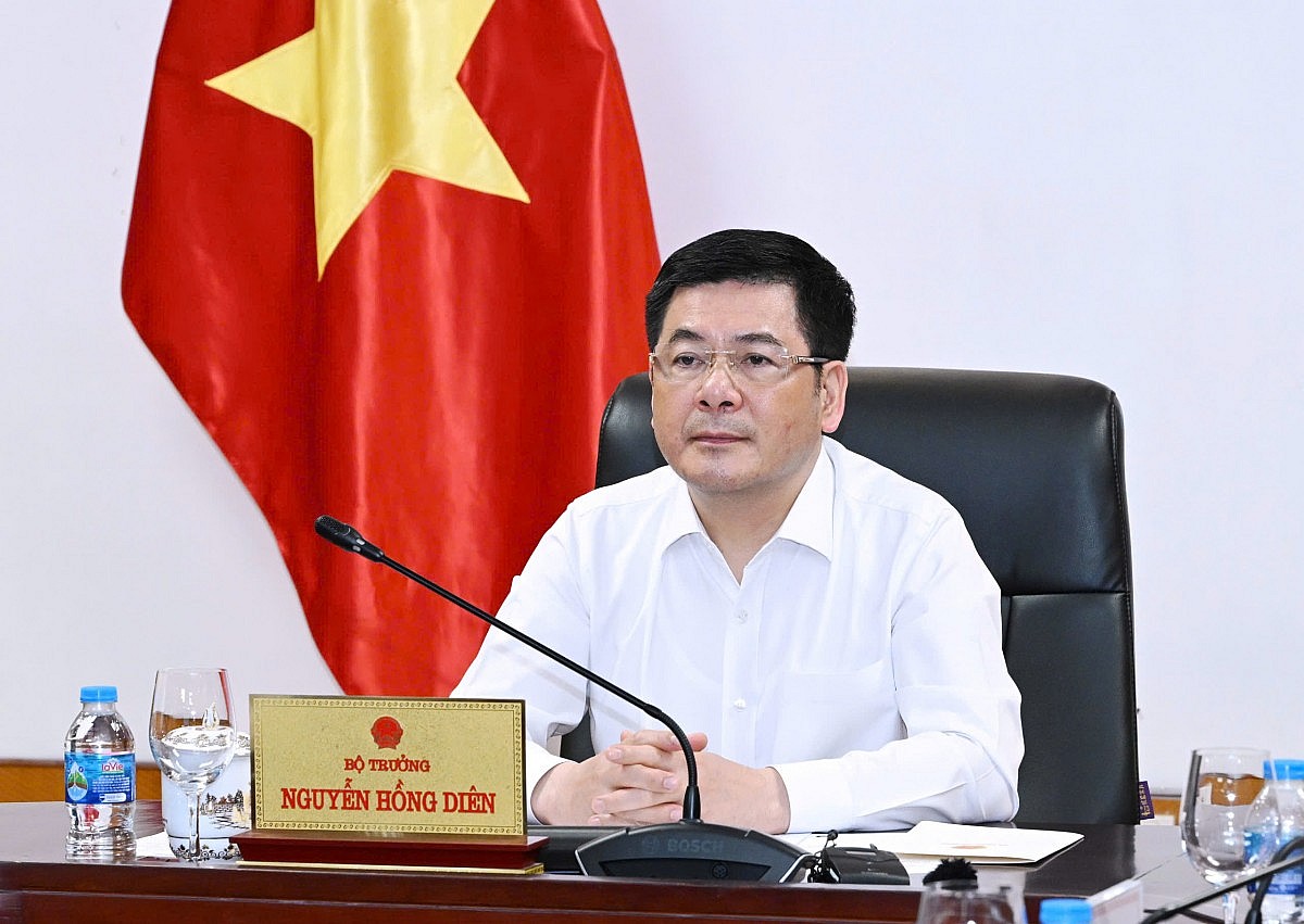 Những chỉ đạo của Bộ trưởng Nguyễn Hồng Diên tại Lễ công bố Quy hoạch điện VIII điều chỉnh