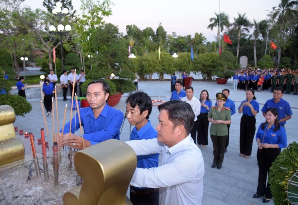 Sóc Trăng, Bạc Liêu: Trang trọng dâng hương tưởng niệm các anh