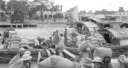 Bài 2 - Tem phiếu và những chuyến tàu 'định mệnh' Bài 2 - Tem phiếu và những chuyến tàu 'định mệnh'