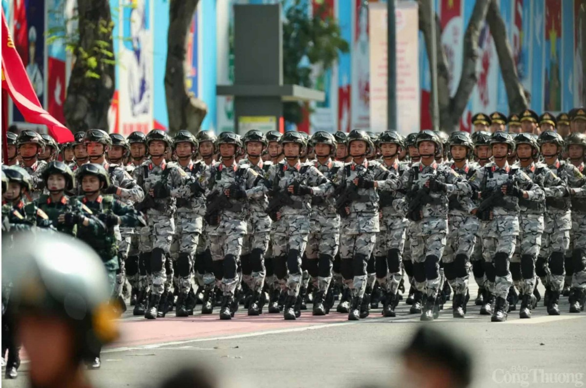 Sự kiện diễu binh tại TP. Hồ Chí Minh được nhiều người dân trên cả nước quan tâm. Ảnh: Nguyễn Ngọc/Báo Công Thương Sự kiện diễu binh tại TP. Hồ Chí Minh được nhiều người dân trên cả nước quan tâm. Ảnh: Nguyễn Ngọc/Báo Công Thương