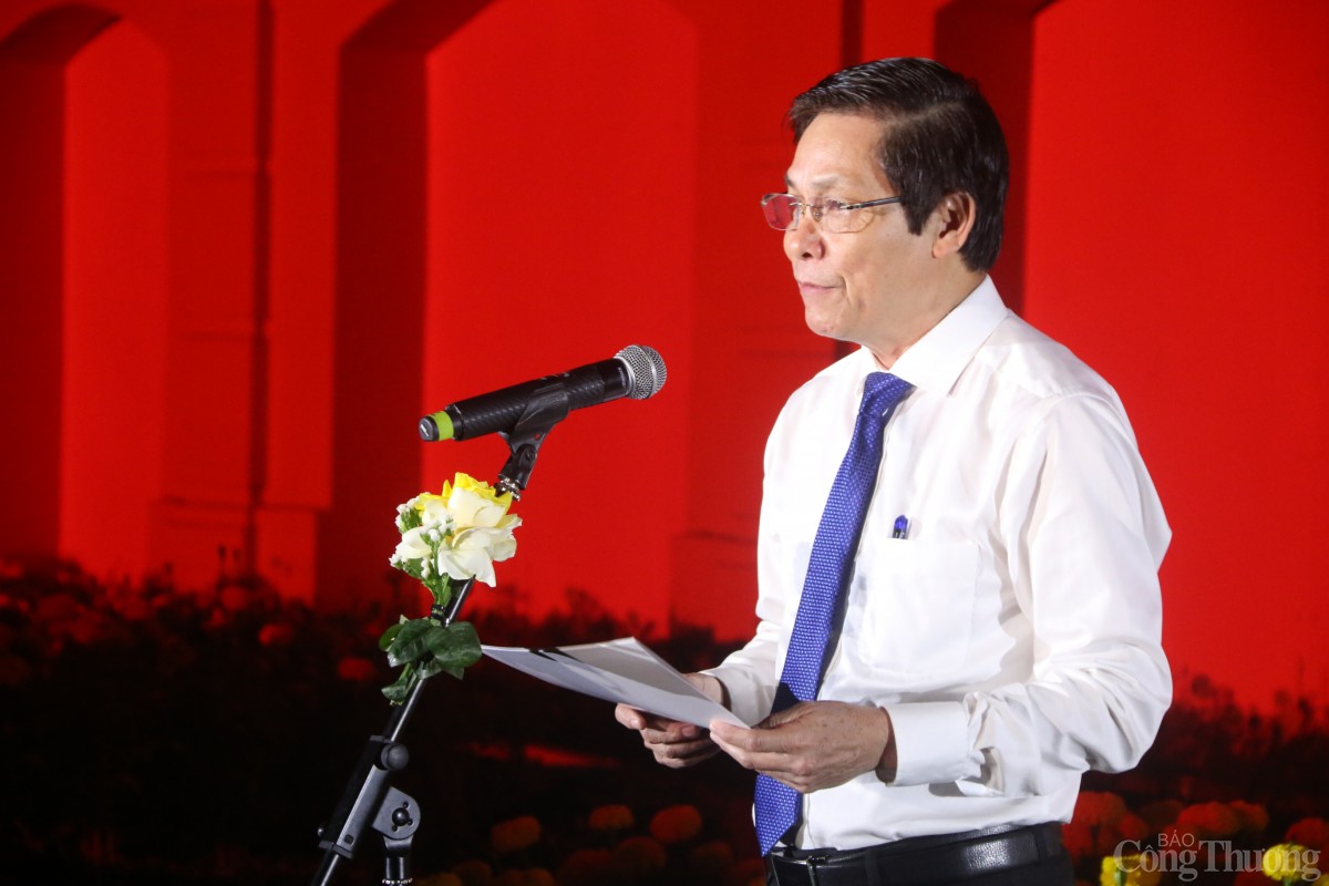 Giám đốc Sở Văn hóa - Thể thao Đà Nẵng Phạm Tấn Xử phát biểu tại chương trình